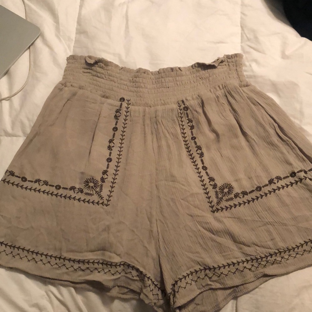 Army green flowy short